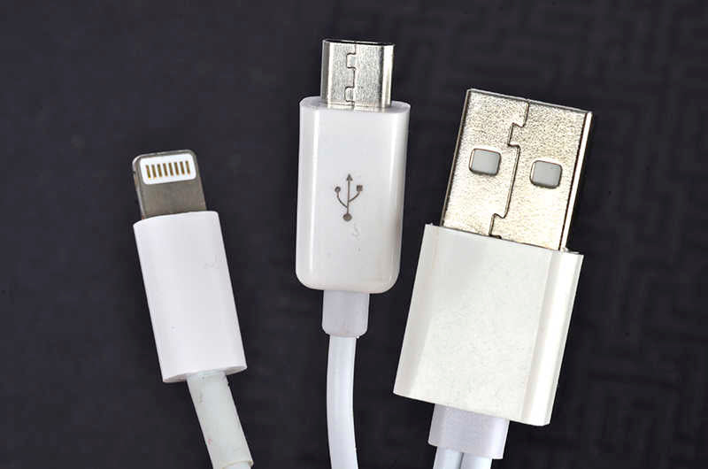 Zore 2 Uçlu Lightning-Micro Usb Kablo 1M - Beyaz